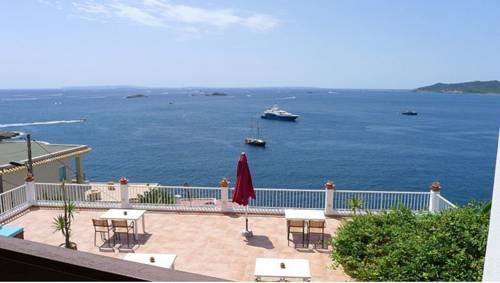 Imagen de los exteriores del Hostal Marblau, Ibiza ciudad. Foto 6