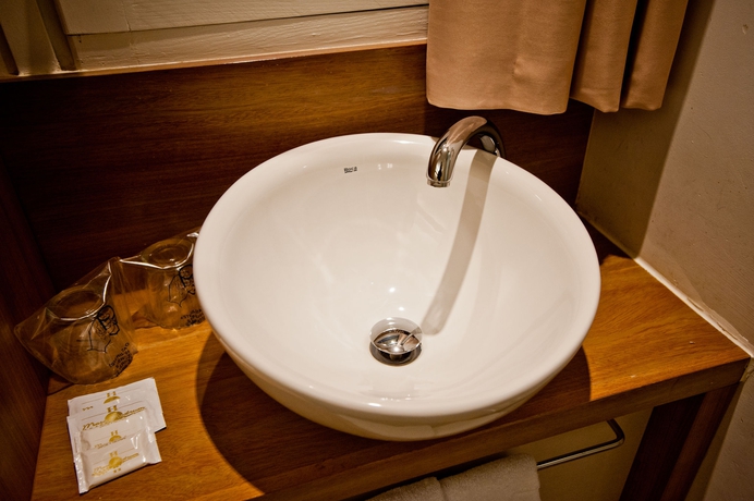 Imagen de la habitación del Hostal Mare Nostrum, Las Ramblas. Foto 6