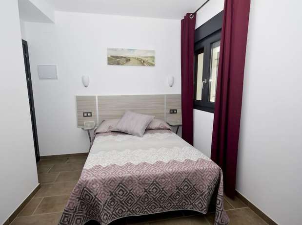 Imagen de la habitación del Hostal Maria Jose, Conil de la Frontera. Foto 6