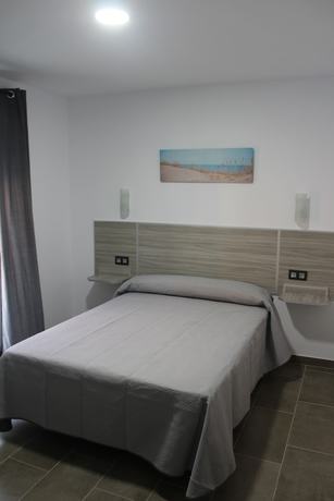 Imagen de la habitación del Hostal Maria Jose, Conil de la Frontera. Foto 17