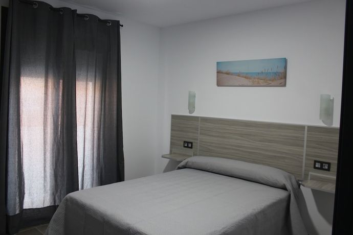 Imagen de la habitación del Hostal Maria Jose, Conil de la Frontera. Foto 18