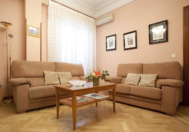 Imagen de los interiores del Hostal Maria Luisa, Chueca. Foto 11