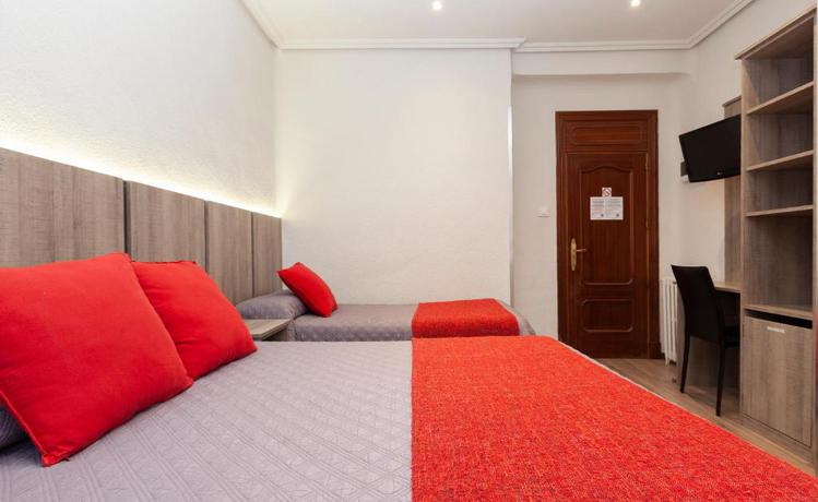 Imagen de la habitación del Hostal Maria Luisa, Chueca. Foto 7