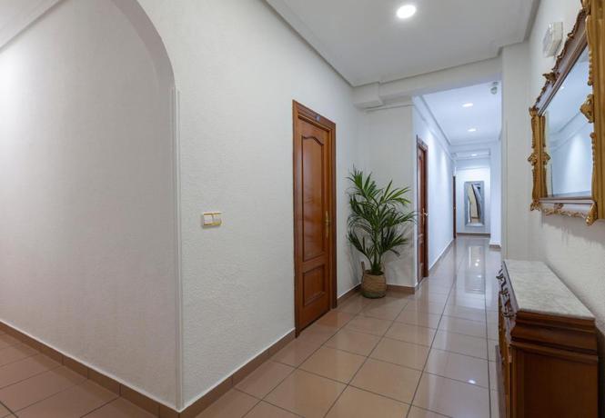 Imagen de los interiores del Hostal Maria Luisa, Chueca. Foto 11
