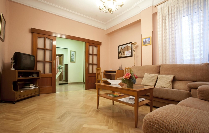 Imagen de los interiores del Hostal Maria Luisa, Madrid. Foto 9