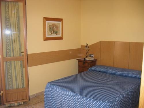 Imagen general del Hostal Maria Ronda. Foto 2