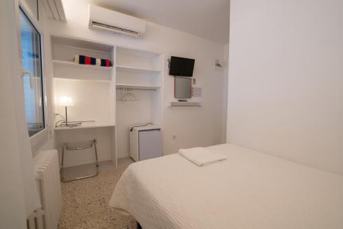 Imagen de la habitación del Hostal Marina Cadaqués. Foto 2