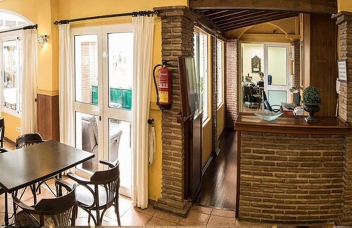 Imagen de los interiores del Hostal Marissal By Dorobe Hotels. Foto 18