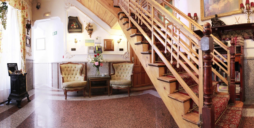 Imagen de los interiores del Hostal Marlasca. Foto 9