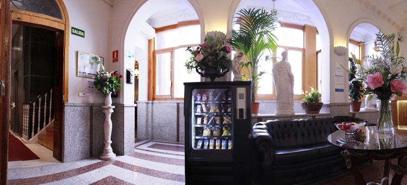 Imagen de los interiores del Hostal Marlasca. Foto 15