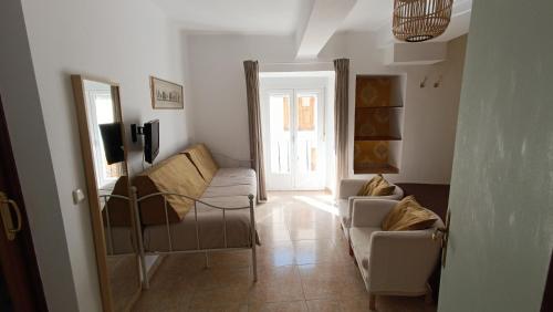 Imagen de la habitación del Hostal Martin, Ba&ntilde;os de Montemayor. Foto 5