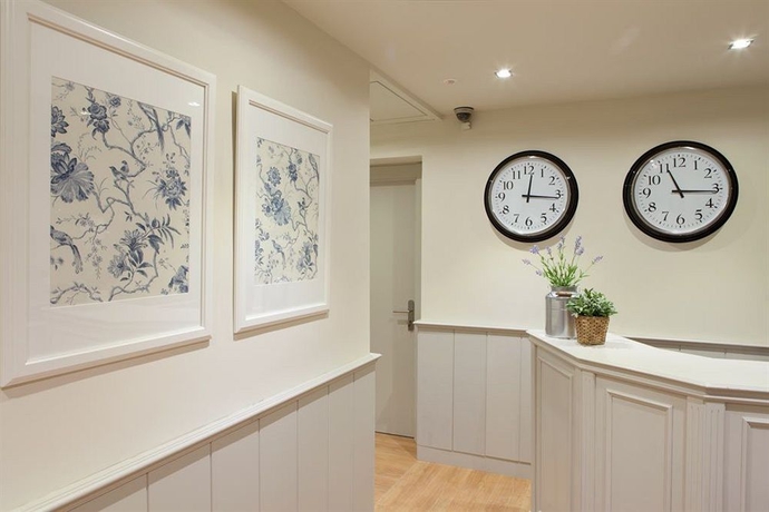 Imagen de los interiores del Hostal Matheu. Foto 9