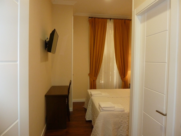 Imagen de la habitación del Hostal Mayor, Plaza Mayor. Foto 5