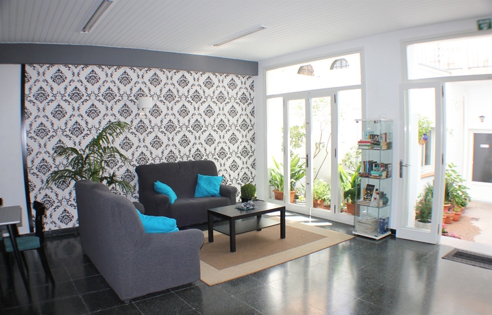 Imagen de los interiores del Hostal Mediterráneo, Tossa de Mar. Foto 10