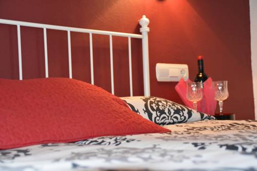 Imagen de la habitación del Hostal Mena, Nerja. Foto 2