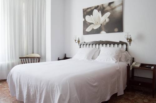 Imagen de la habitación del Hostal Menurka. Foto 9