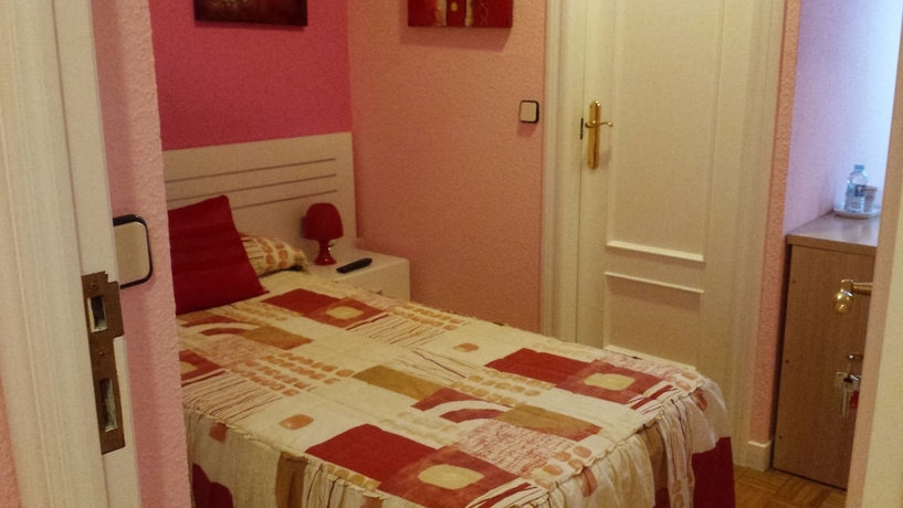 Imagen de la habitación del Hostal Mes&oacute;n Del Barro. Foto 2