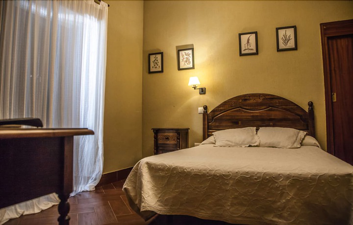 Imagen de la habitación del Hostal Mesón Plaza. Foto 7