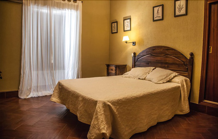 Imagen de la habitación del Hostal Mesón Plaza. Foto 8