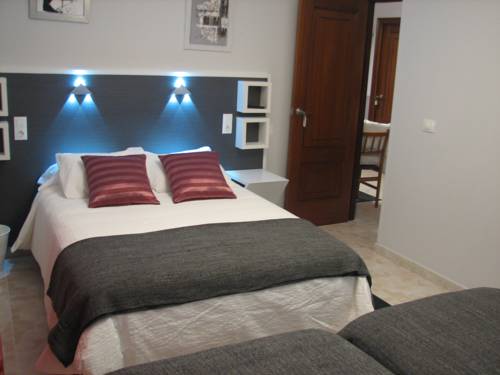 Imagen de la habitación del Hostal Meson Do Loyo. Foto 5