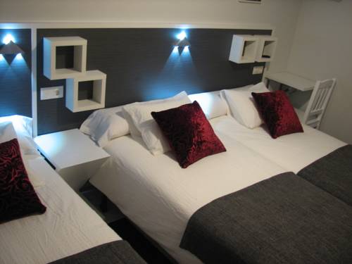 Imagen de la habitación del Hostal Meson Do Loyo. Foto 9