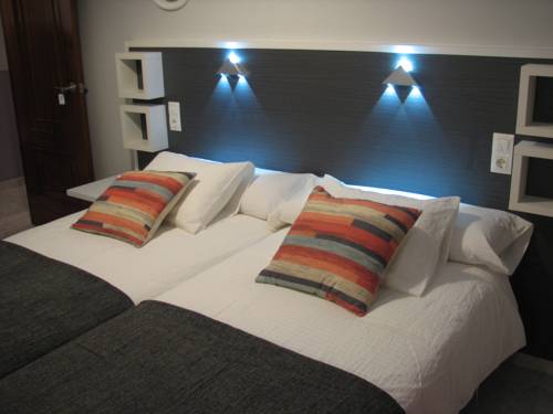 Imagen de la habitación del Hostal Meson Do Loyo. Foto 14