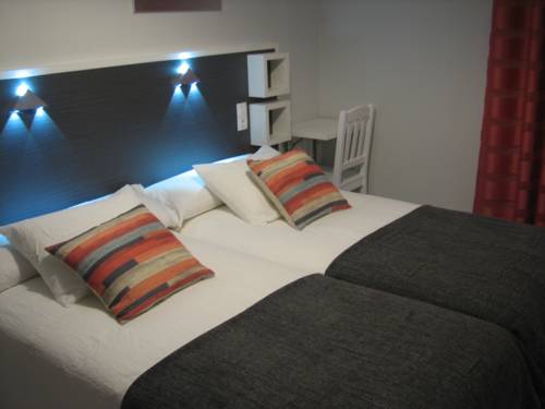 Imagen de la habitación del Hostal Meson Do Loyo. Foto 15