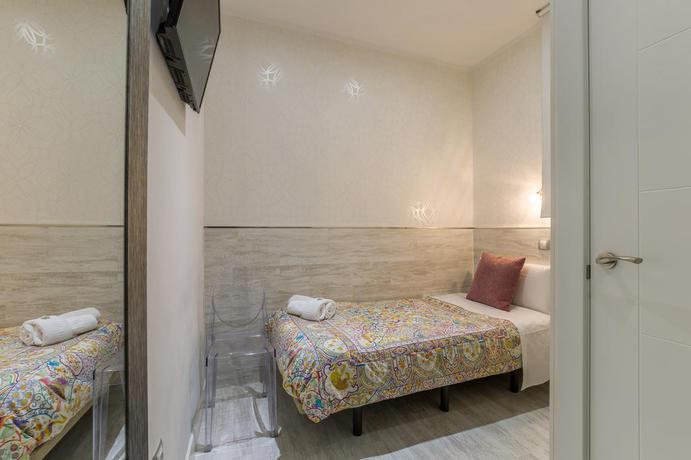 Imagen de la habitación del Hostal Met Madrid. Foto 5
