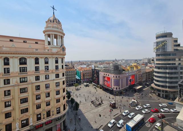 Imagen de los exteriores del Hostal Miami, Gran Vía. Foto 19
