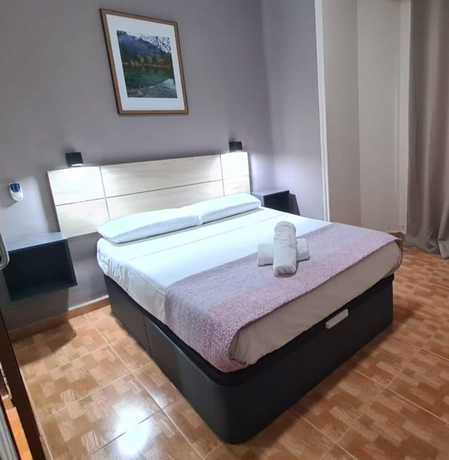 Imagen de la habitación del Hostal Miami, Gran Vía. Foto 15