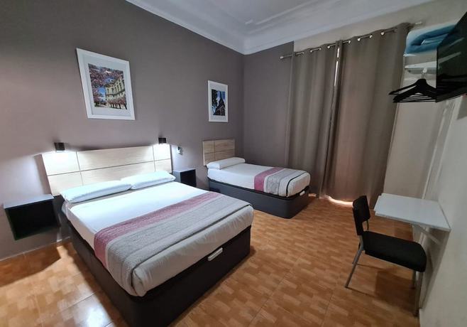 Imagen de la habitación del Hostal Miami, Gran Vía. Foto 18