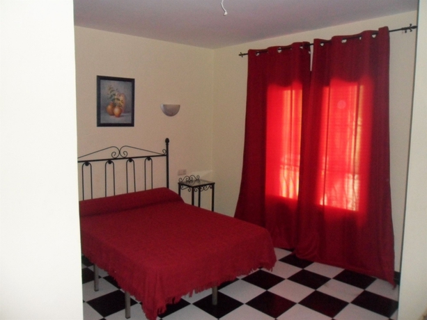 Imagen de la habitación del Hostal Micaela. Foto 10