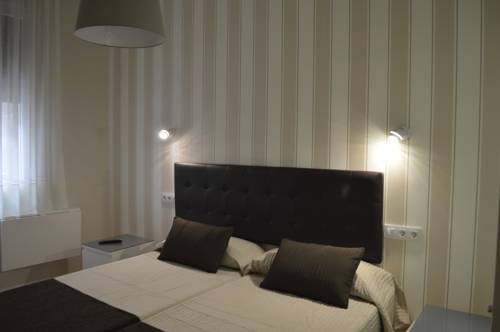 Imagen de la habitación del Hostal Milan, Gran Vía. Foto 12