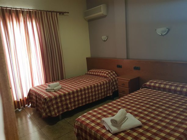 Imagen de la habitación del Hostal Millan, Segorbe. Foto 9