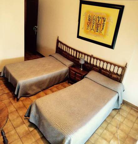 Imagen de la habitación del Hostal Mimosa, Santander. Foto 5