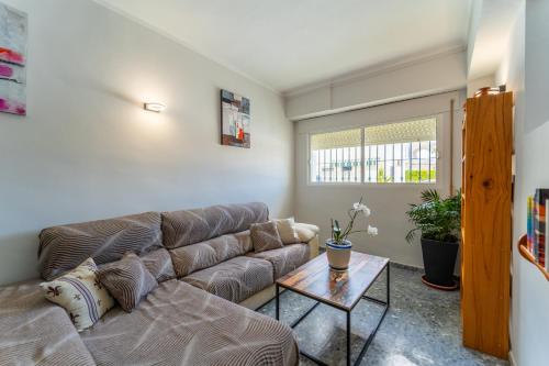 Imagen general del Hostal Miramar, Los Ca&ntilde;os de Meca. Foto 8