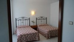 Imagen de la habitación del Hostal Miramar, O Grove. Foto 2