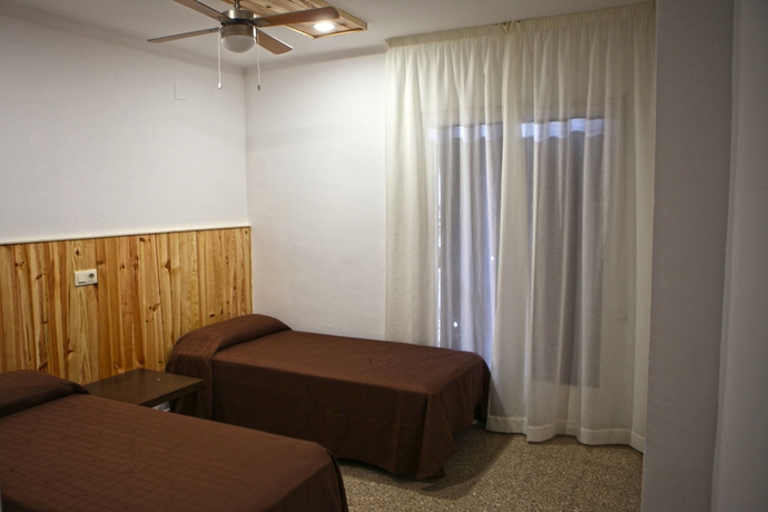 Imagen de la habitación del Hostal Miranda, Blanes. Foto 8