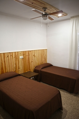 Imagen de la habitación del Hostal Miranda, Blanes. Foto 10