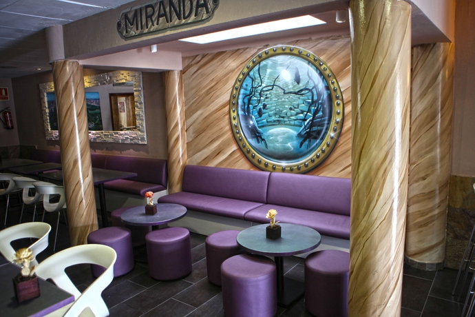 Imagen del bar/restaurante del Hostal Miranda, Blanes. Foto 5