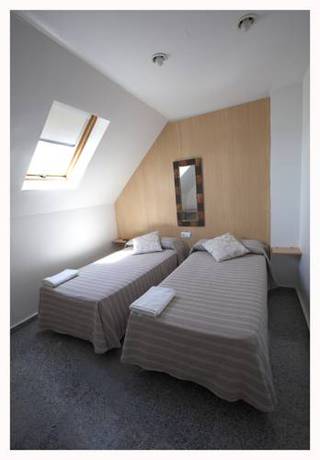 Imagen de la habitación del Hostal Mitre. Foto 7