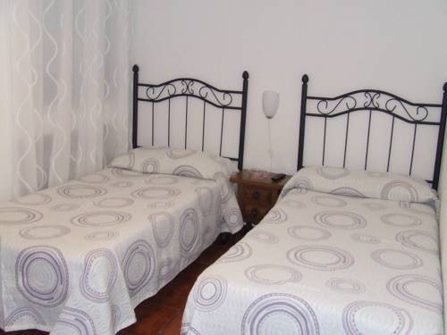 Imagen de la habitación del Hostal Mónaco, Valladolid. Foto 6