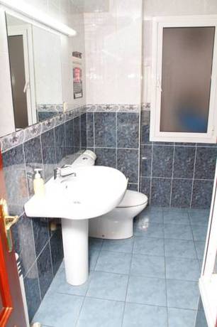 Imagen de la habitación del Hostal Mónaco, Valladolid. Foto 10