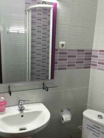 Imagen de la habitación del Hostal Mónaco, Valladolid. Foto 15