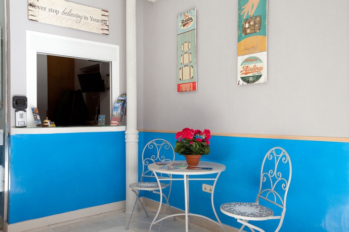 Imagen de los interiores del Hostal Montaloya. Foto 16