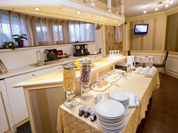 Imagen general del Hostal Monte Carlo Palace Rooms. Foto 9