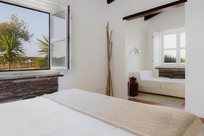 Imagen de la habitación del Hostal Monte Falperras. Foto 2
