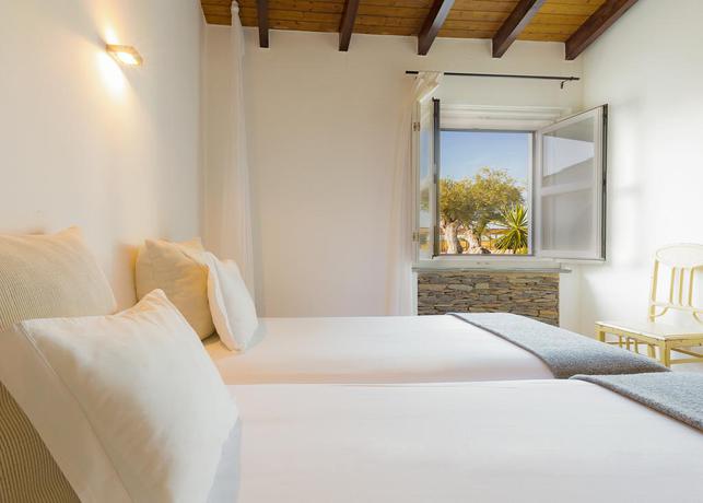Imagen de la habitación del Hostal Monte Falperras. Foto 4