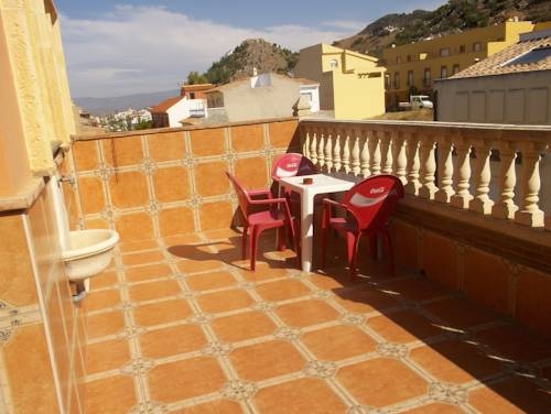 Imagen general del Hostal Monteolivos, Cártama. Foto 5