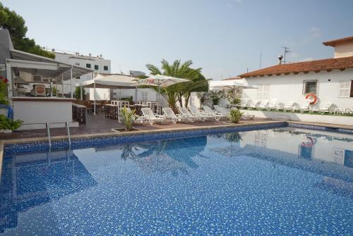 Imagen general del Hostal Montesol, Cala Ratjada. Foto 5